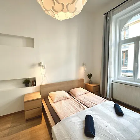 Come On Inn Apartment In The City Center 3 Br Budapest Exterior photo
