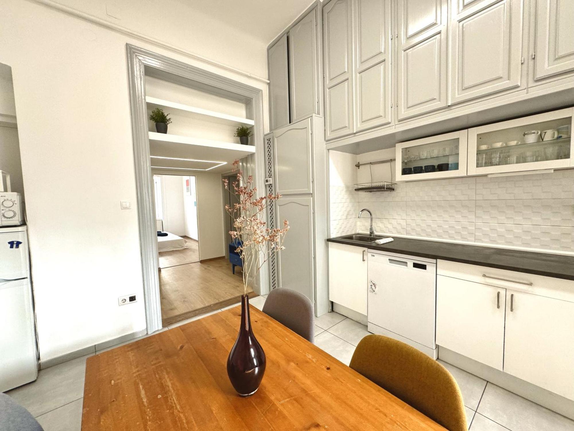 Appartement On In The Center 3 Br