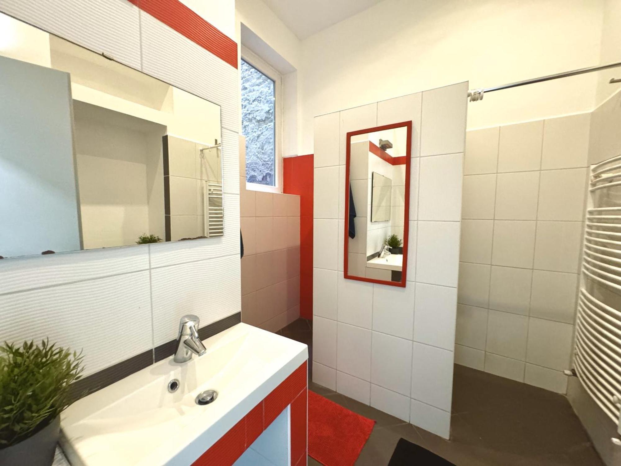 Apartment On In The Center 3 Br Budapest