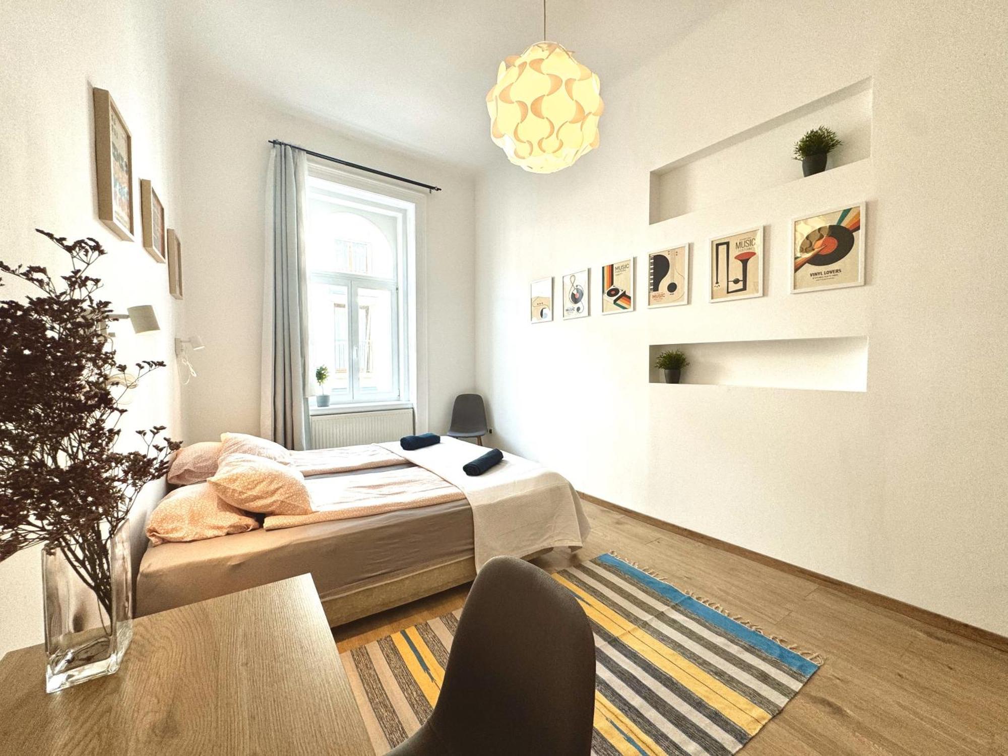 On In The Center 3 Br * Budapest